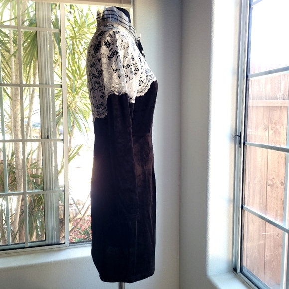 🍒NWT🍒 VICTORIAN RENAISSANCE VELVET DRESS - Picture 7 of 11